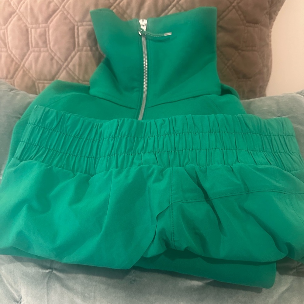 SPANX Green Apparel - Picture 3 of 8